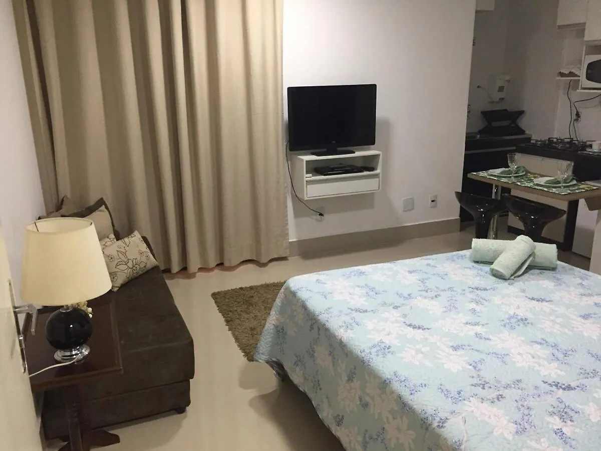 Comodidades Na Av Que E Um Shopping A Ceu Aberto Brasilia Brazil